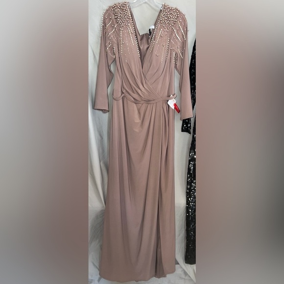 Mac Duggal 55715 NWT FAUX WRAP JERSEY GOWN W/ EMBELLISHED ACCENTS - Picture 4 of 8